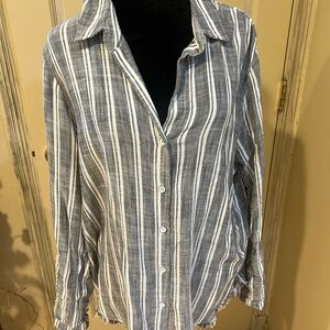 Bella Dahl long sleeve button down blouse with frayed edge